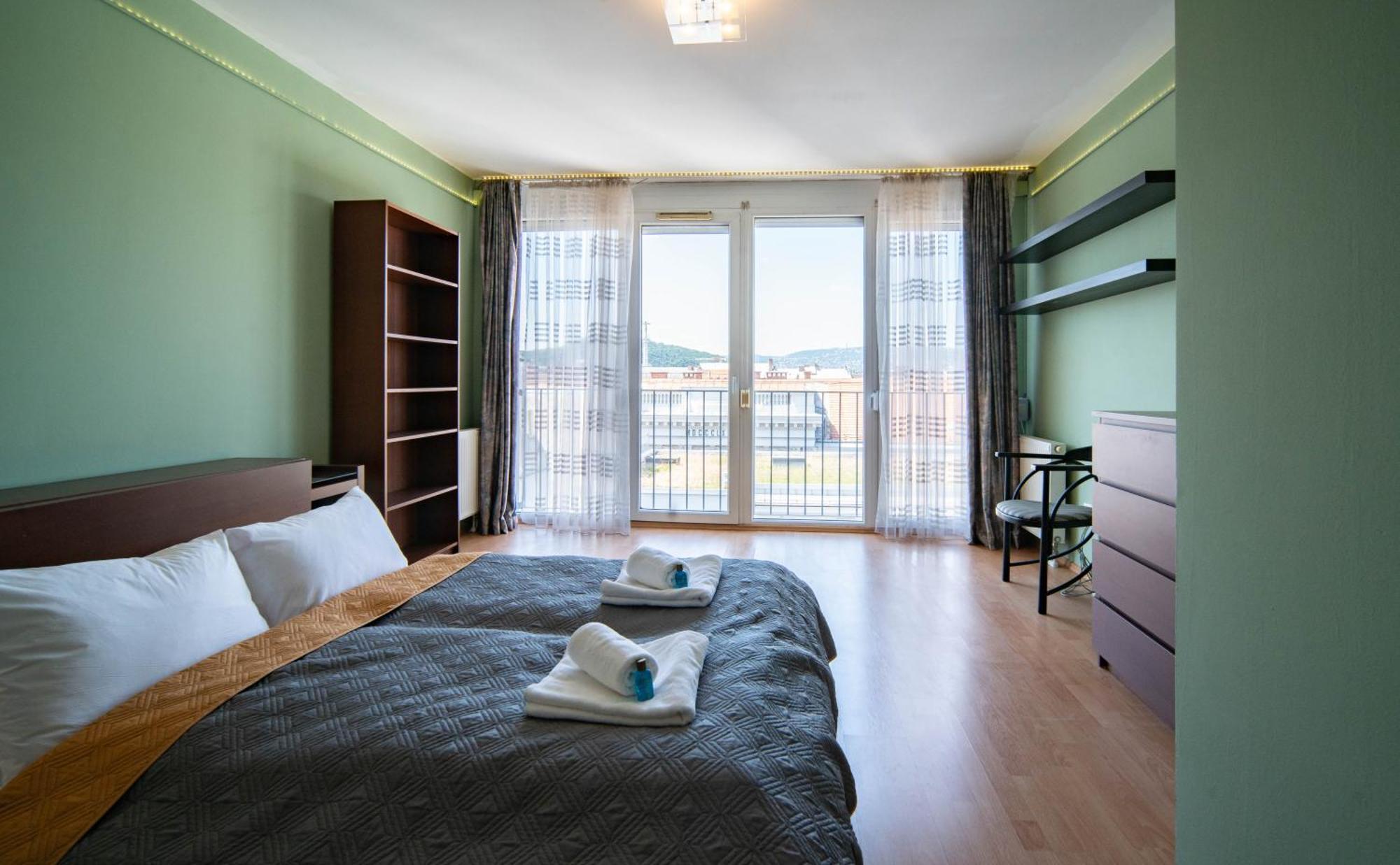 בודפשט Free Parking- Gellert View Apartment 4Ppl מראה חיצוני תמונה