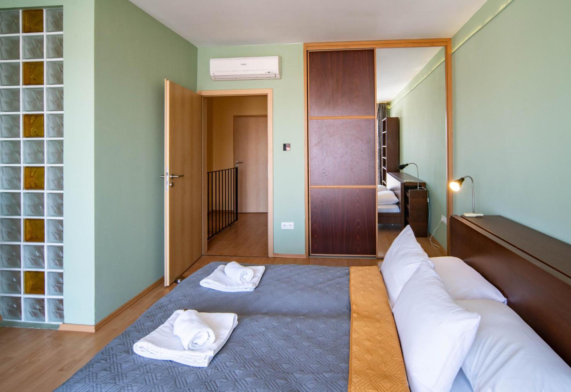 בודפשט Free Parking- Gellert View Apartment 4Ppl מראה חיצוני תמונה