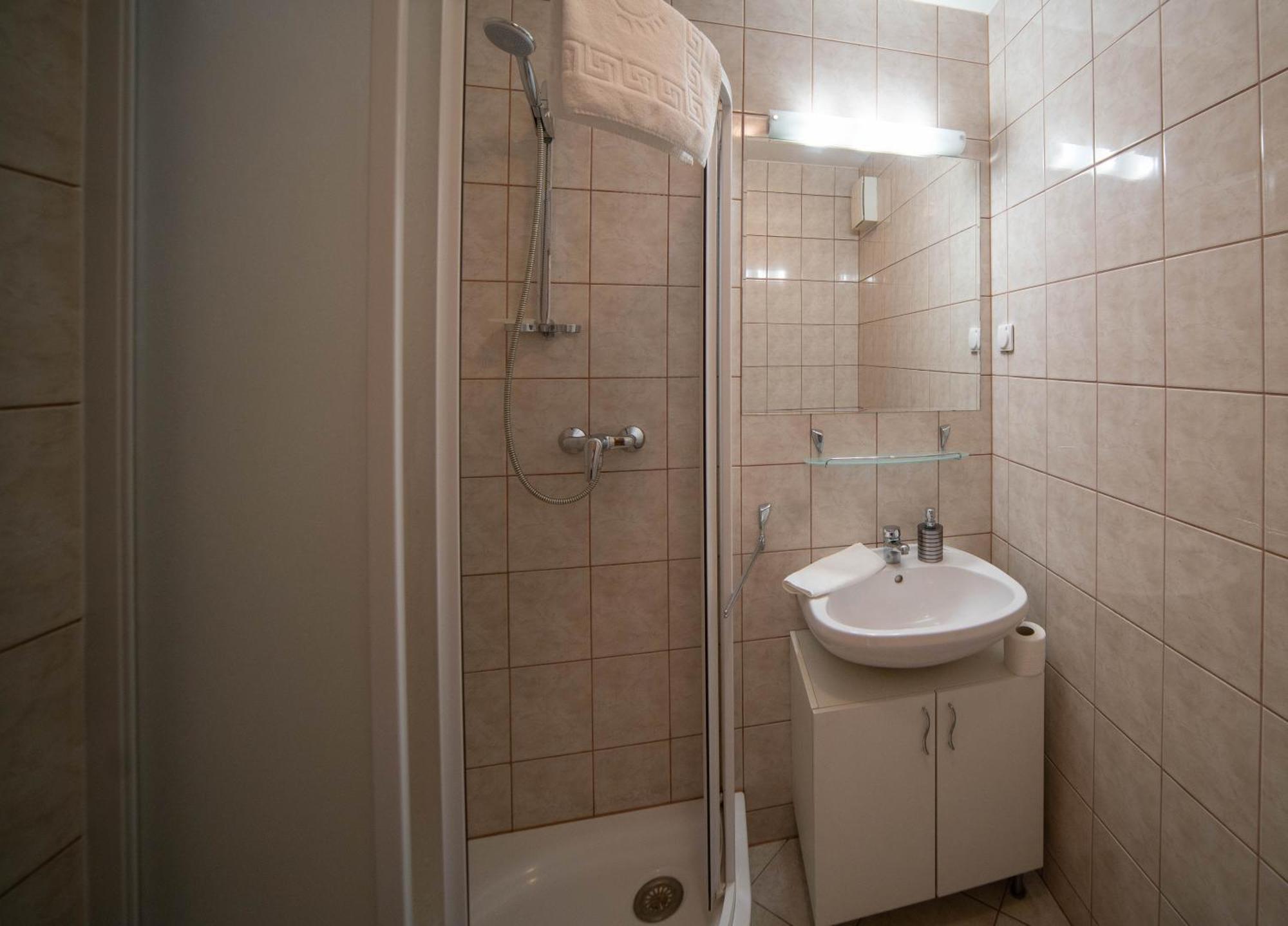 בודפשט Free Parking- Gellert View Apartment 4Ppl מראה חיצוני תמונה